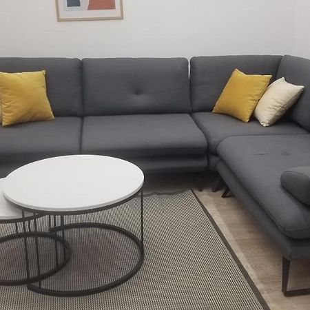 White Apartment ティラナ エクステリア 写真