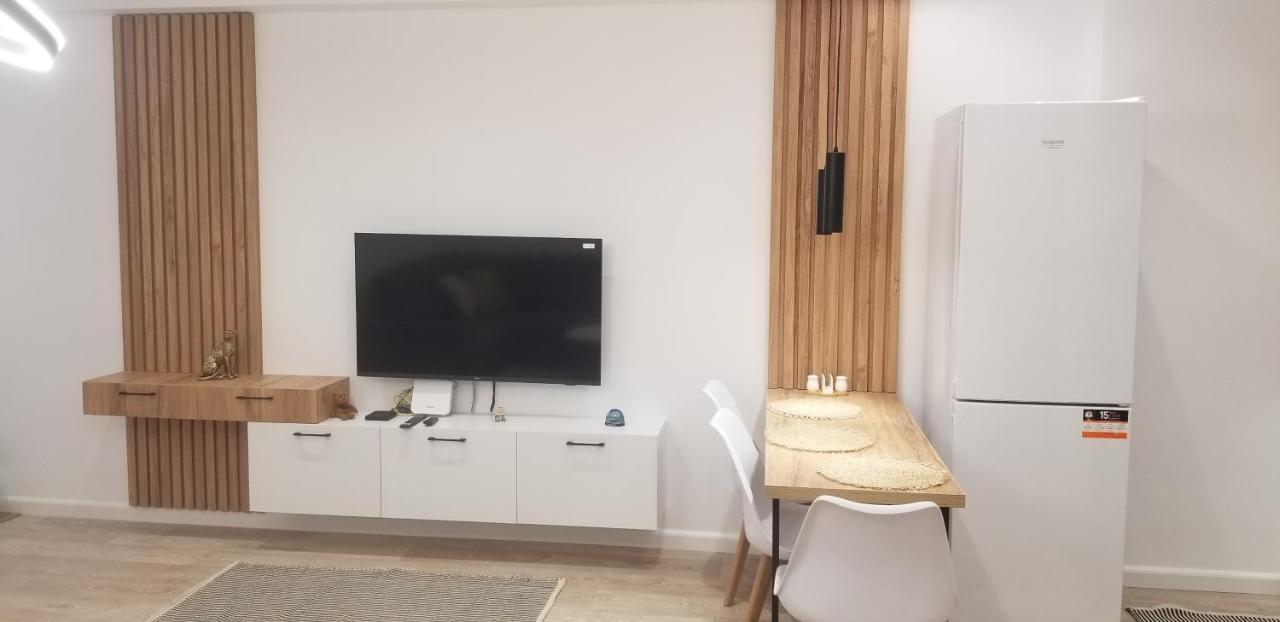 White Apartment ティラナ エクステリア 写真