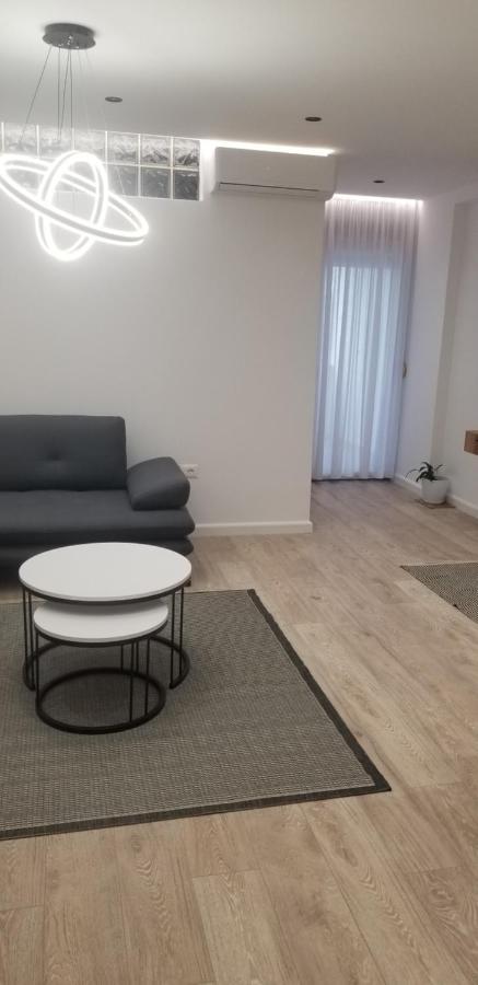 White Apartment ティラナ エクステリア 写真
