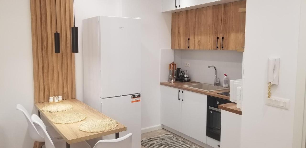 White Apartment ティラナ エクステリア 写真