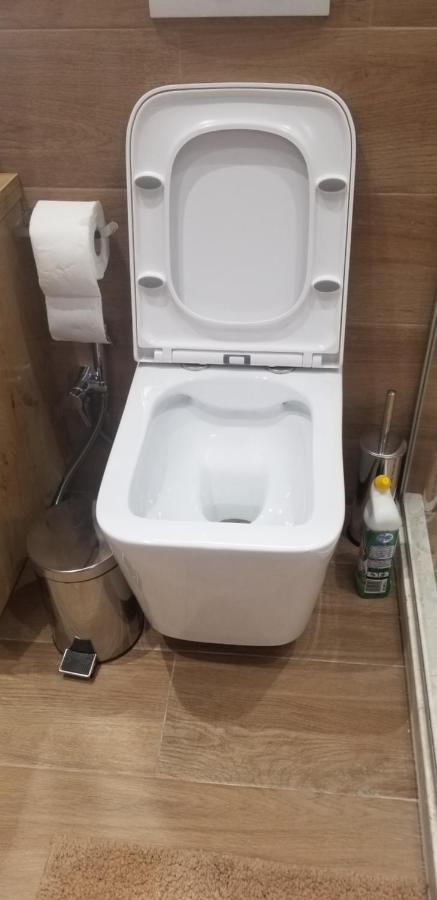 White Apartment ティラナ エクステリア 写真